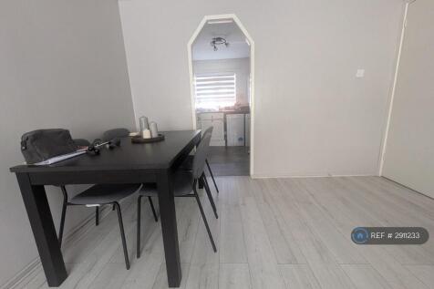 Mulberry Close, Broxbourne, EN10 photo 5