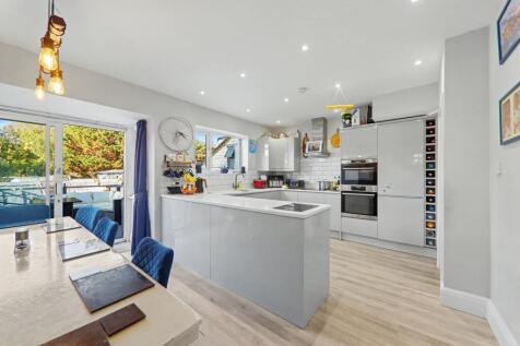 Open Plan Kitchen / Dining Room