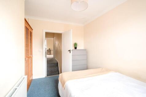 6 Victoria Road-14.jpg