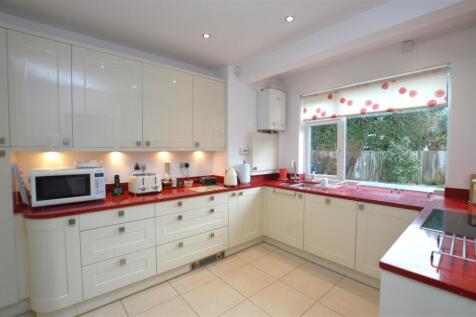 17 Ryecroft Ave kit.JPG