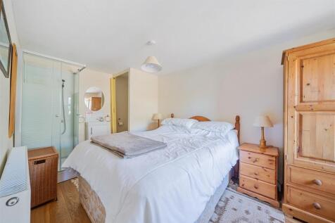 Smallridge Downstairs Bedroom.jpg