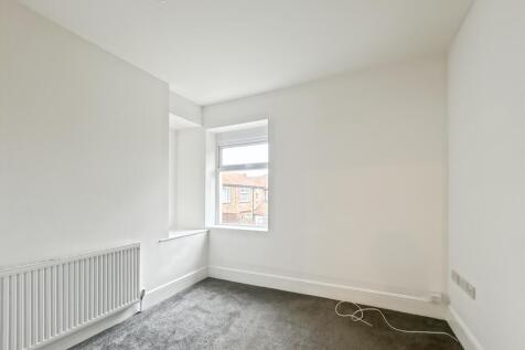 Hutton Avenue, Hartlepool photo 4