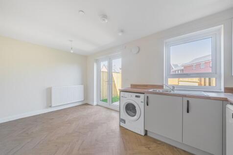 3 bedroom Semi Detached House in Robert Lewis Avenue, Crewe photo 3
