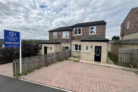 Bradford, BD12 - property photo