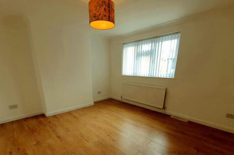 Slough, Berkshire, SL1 photo 4
