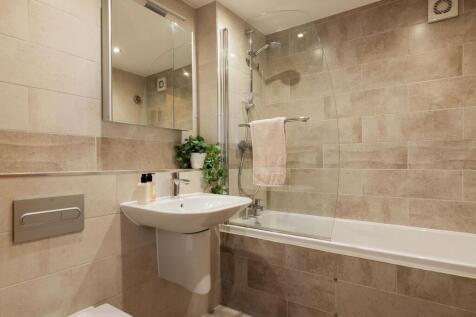 17 Dartmouth House, Dartmouth_Bathroom