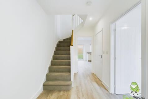 EweMove Basingstoke Lulworth Way Entrance Hall
