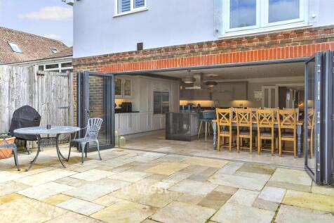 External Lifestyle Photograph