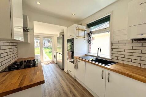 Lytham Road, SO18 photo 3