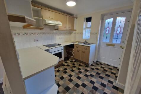 129 Blackburn Avenue photo 3
