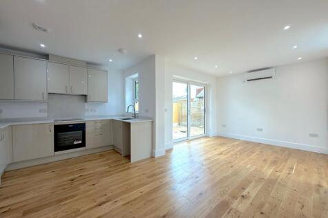 Living Room/Dining Room/Kitchen (1)