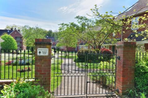 17 Woodfield Gardens - (16).jpg