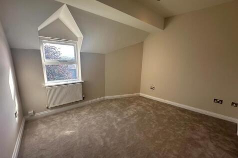 Clover Hill Road, Halifax photo 5