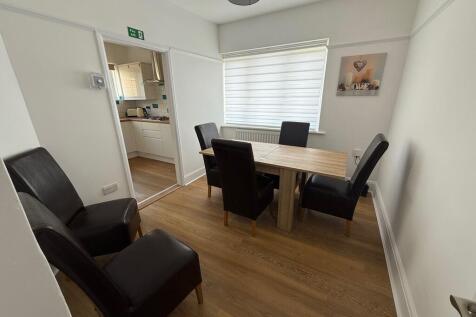 Upper Brighton Road, Lancing photo 5