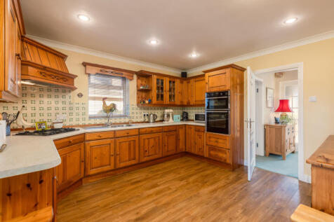 Castle Howard Drive 7 Kitchen Breakfast Room-2