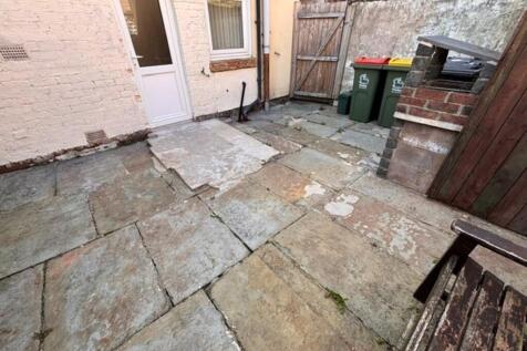 Yard2