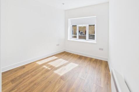 Flat A Bedroom 1 .jpg