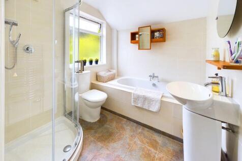 BATHROOM WITH SHOWER