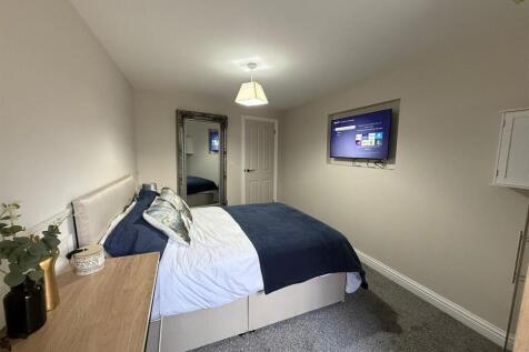 Room 2 notts 1.jpeg