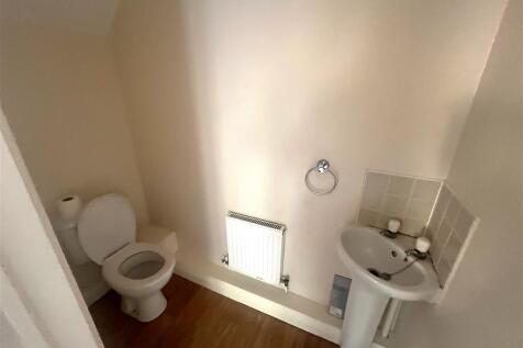 Cloakroom/wc