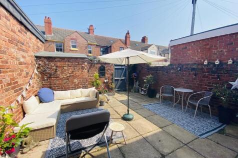 Rear Yard_lge