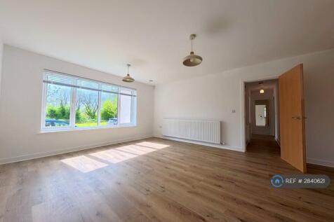 Living Room/Kitchen