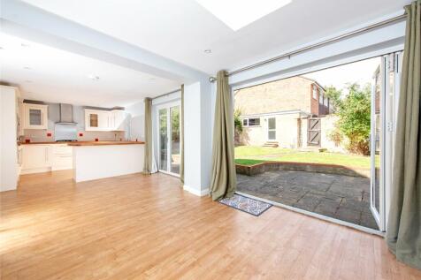 Masefield, Hitchin, Hertfordshire, SG4 photo 3