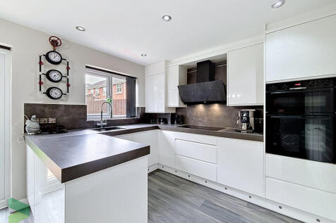 Fitted dining kit...