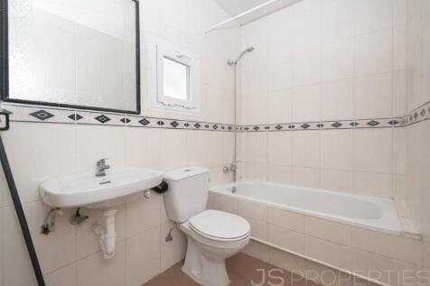 Exclusive villa in Playas de Muro with holiday rental license and high profitability potential