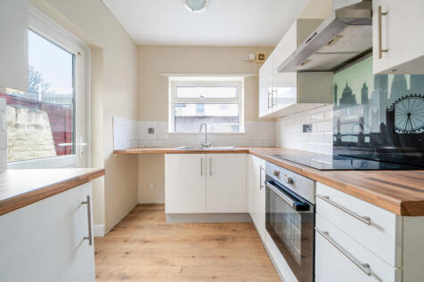 1385840-10-692969...