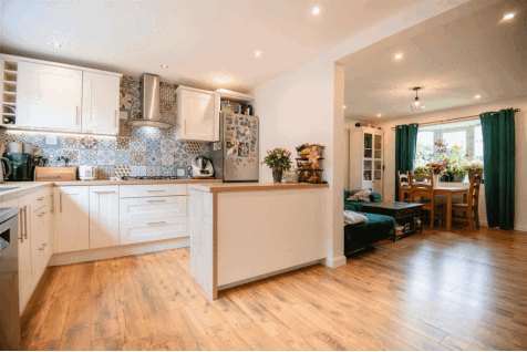 Wellingborough, NN8 - property photo