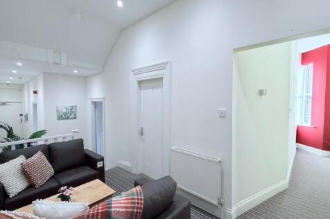 133 Foxhall Road, Nottingham photo 5