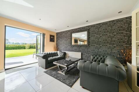 Whistley View, Crowfield