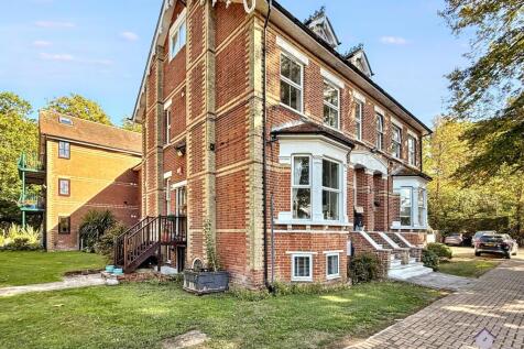 Maisonette for Sale