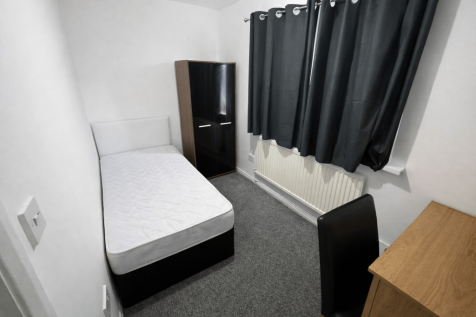 6 bedroom Terraced for rent