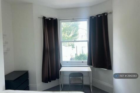 Trafalgar Avenue, London, SE15 photo 3