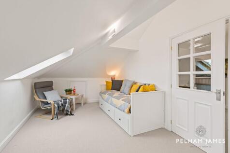 Bedroom Five, Greytrex House, Stamford