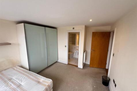 WhatsApp Image 2025-11-18 at 16.26.43 (3).jpeg