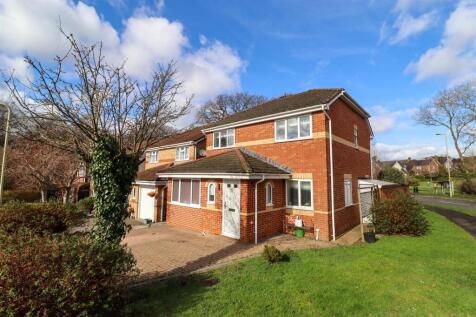 Fleet, GU52 - property photo