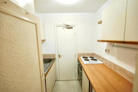 1 bedroom 1st Floor Flat in Clifton photo 4
