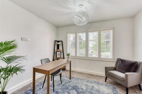 5a Ormes Lane-May25-sitting2.jpg