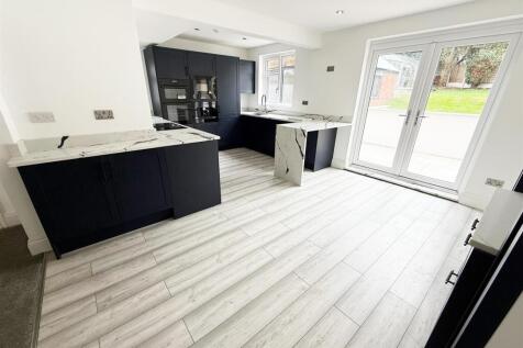 Open Plan Kitchen, Dining &amp; Sitting Room (4).jpg