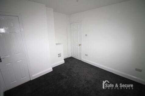 Bedroom Two (2)