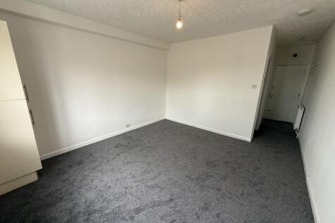 Gipsy Lane, Leicester, LE4 photo 4