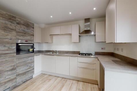 Rumsey Close 16 Kitchen.jpg