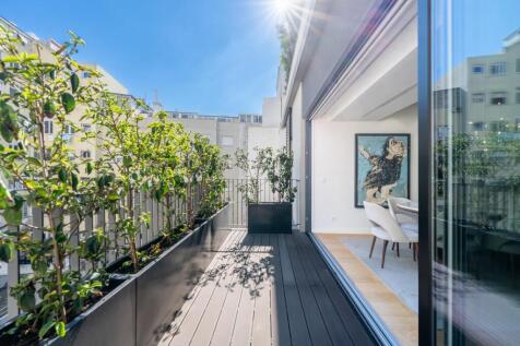 Triplex with 4 Bedrooms in Lisbon