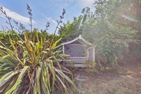 CAM03165G0-PR0081-STILL007.jpg
