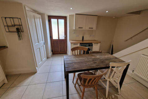 Owens Terrace, Honley, HD9 photo 4