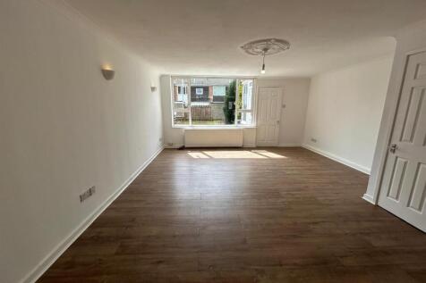 Malvern Crescent, Darlington photo 3