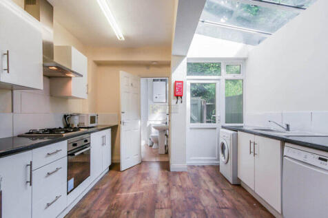 Dogpool Lane, Birmingham, B30 2XH photo 3